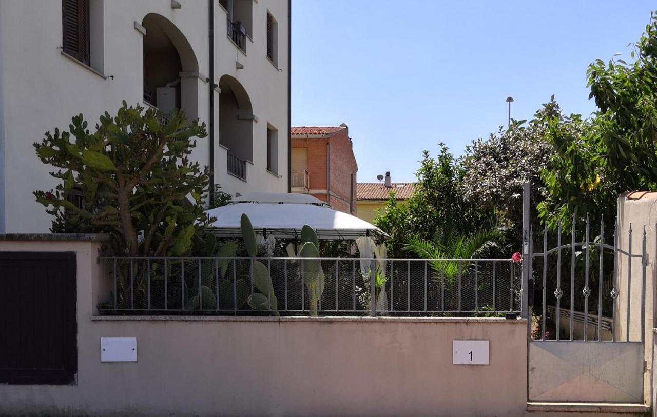 Valevalehome - Home Gallery With Fully Equipped Kitchen, Reserved Parking, Big Garden Olbia Luaran gambar